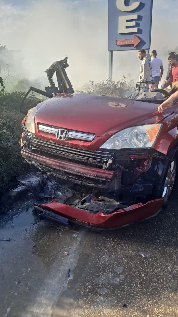 استهداف سيارة على طريق الحوش صور 